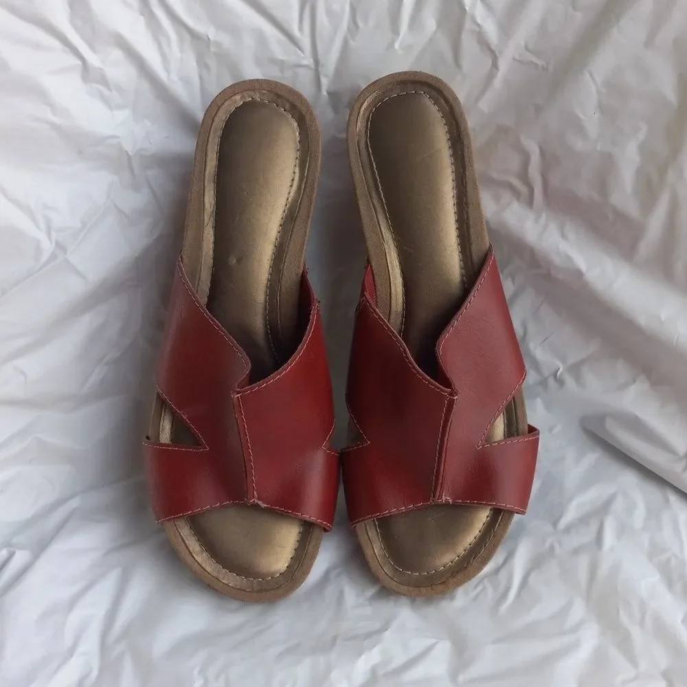Comfort Plus by Predictions Red Sandals Size 9